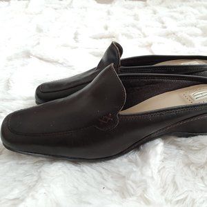 Caressa Mules